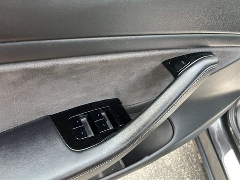 Used 2018 Tesla Model 3 Long Range AWD/4WD image 18