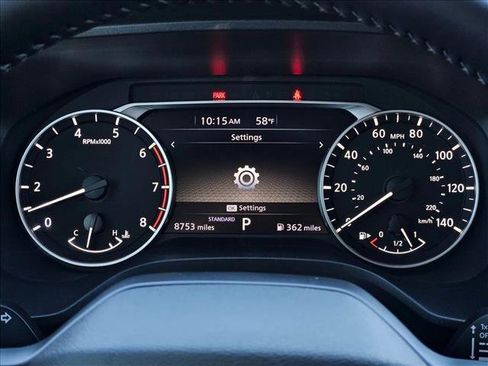 Used 2025 Nissan Rogue SV image 10