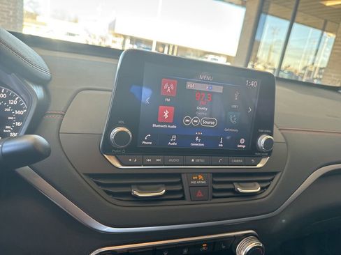 Used 2022 Nissan Altima 2.0 SR image 11