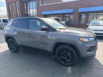 Used 2023 Jeep Compass Altitude