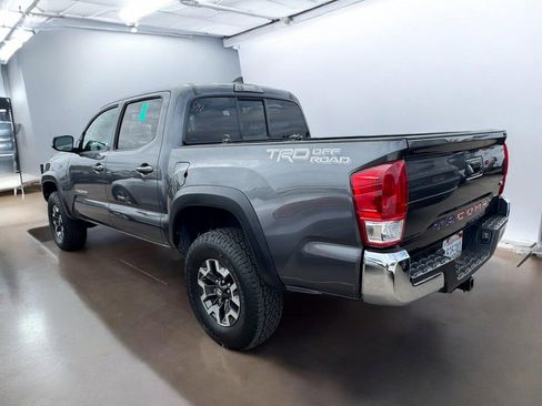 Used 2016 Toyota Tacoma TRD Off-Road w/ Towing Package image 16