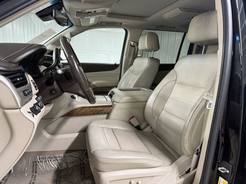 Used 2019 GMC Yukon XL Denali w/ Denali Ultimate Package AWD/4WD image 11