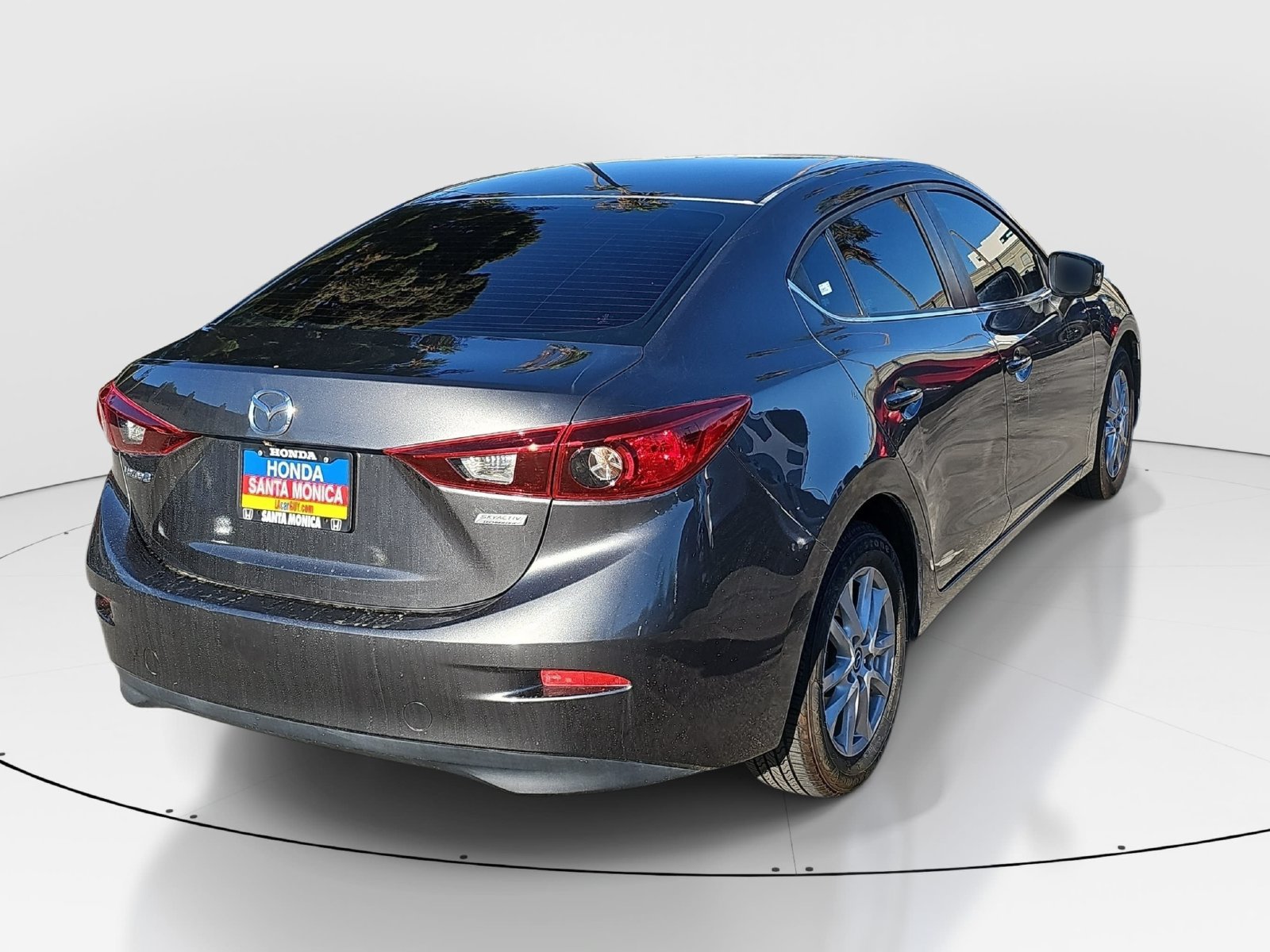 Used 2016 MAZDA MAZDA3 i Sport w/ Preferred Equipment Package FWD image 5