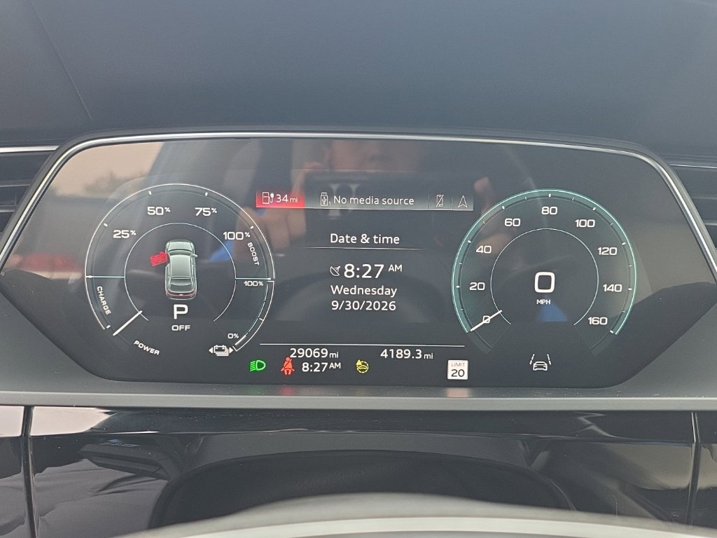Used 2023 Audi e-tron Prestige w/ Prestige Package AWD/4WD image 13