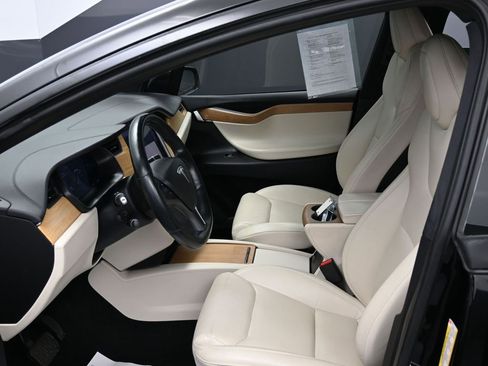 Used 2021 Tesla Model X Long Range image 16