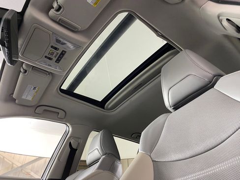 Used 2020 Toyota RAV4 Limited image 14