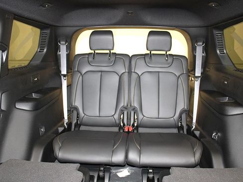 New 2026 Jeep Grand Cherokee L Limited AWD/4WD image 38