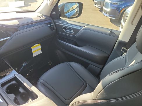 New 2026 INFINITI QX80 Pure image 13