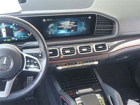 Used 2022 Mercedes-Benz GLS 580 GLS 580 w/ Off-Road Package image 14