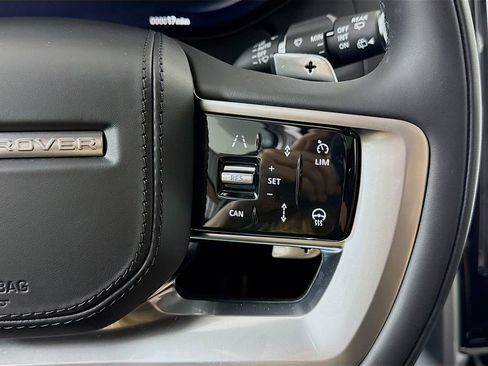 New 2026 Land Rover Range Rover Long Wheelbase SE image 12