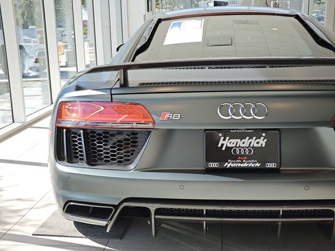 Used 2018 Audi R8 V10 plus image 15
