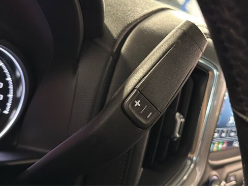 Used 2021 Chevrolet Silverado 1500 LT Trail Boss w/ Convenience Package II AWD/4WD image 35