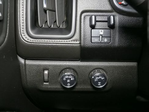 Used 2017 GMC Canyon SLT w/ Driver Alert Package AWD/4WD image 31