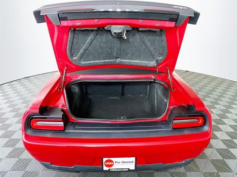 Used 2015 Dodge Challenger SRT Hellcat RWD image 28