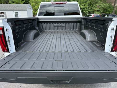New 2026 GMC Sierra 2500 Denali AWD/4WD image 19