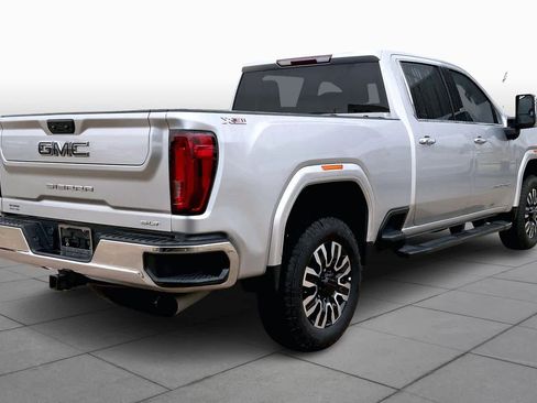 Used 2022 GMC Sierra 2500 SLT w/ X31 Off-Road Package image 13