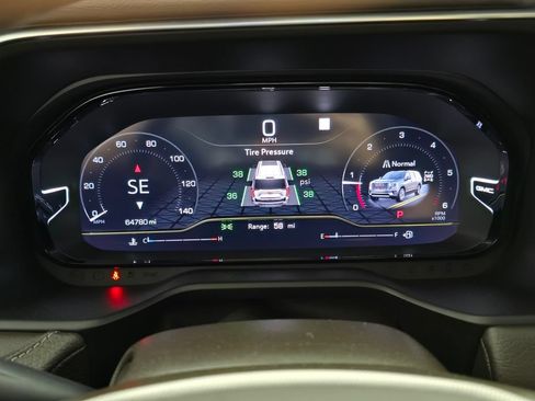 Used 2022 GMC Yukon XL Denali AWD/4WD image 28