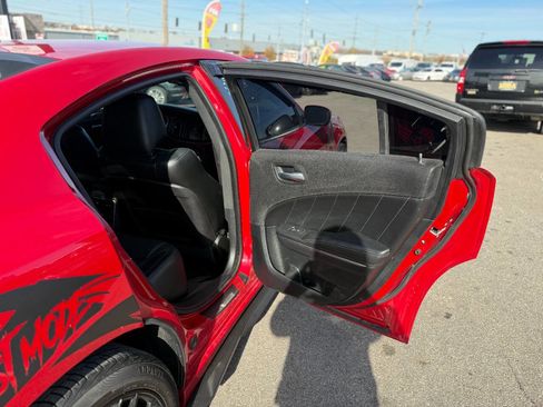 Used 2016 Dodge Charger SXT w/ AWD Plus Group image 29