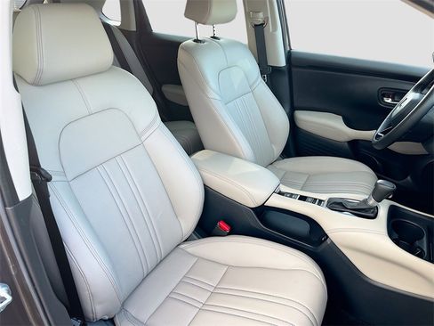 Used 2025 Honda HR-V EX-L image 27