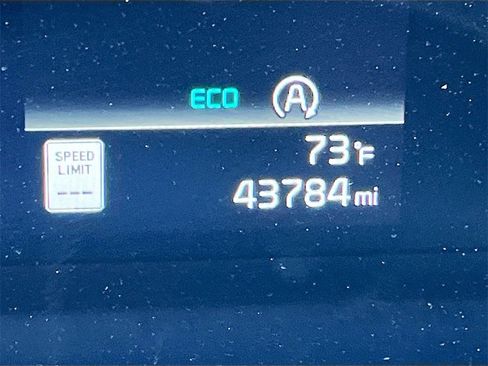 Used 2023 Kia Telluride EX w/ EX Captain's Chair Package image 12