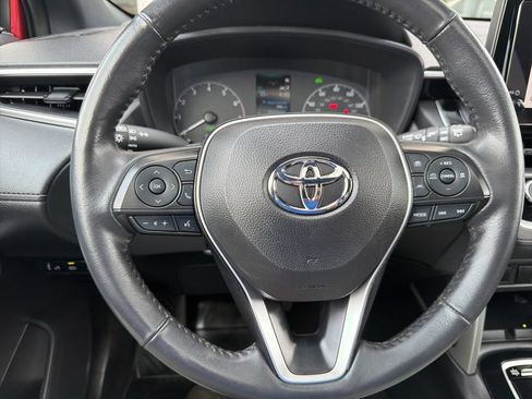 Used 2024 Toyota Corolla Cross AWD Hybrid w/ Moonroof Package image 21