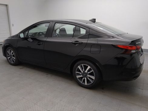 Used 2023 Nissan Versa SV FWD image 3