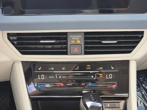 New 2026 Volkswagen Jetta SE FWD image 18