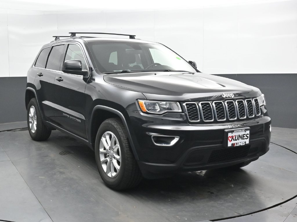 Used 2021 Jeep Grand Cherokee Laredo AWD/4WD image 4