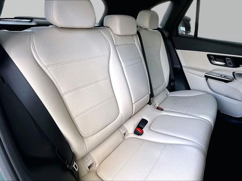 Used 2026 Mercedes-Benz GLC 300 4MATIC image 18