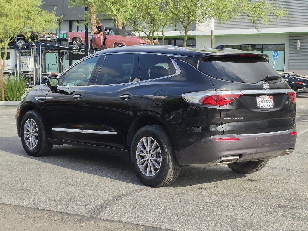 Used 2024 Buick Enclave Essence FWD image 10