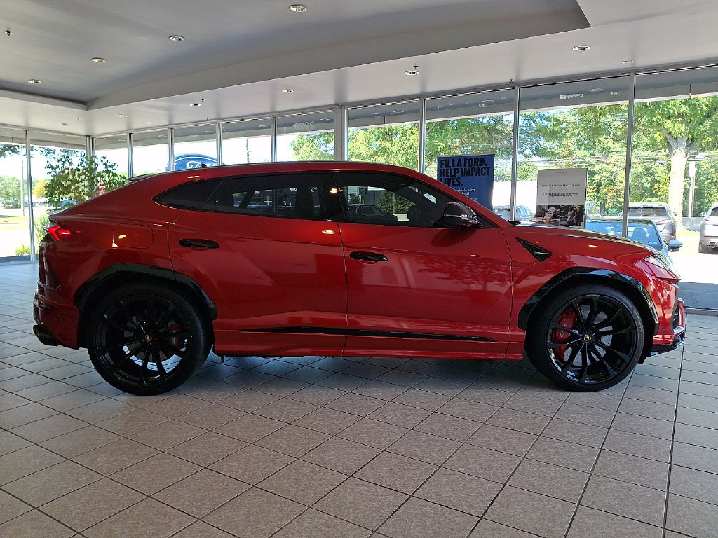 Used 2021 Lamborghini Urus AWD/4WD image 10