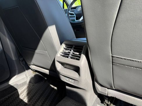New 2026 Volkswagen Tiguan SE AWD/4WD image 29