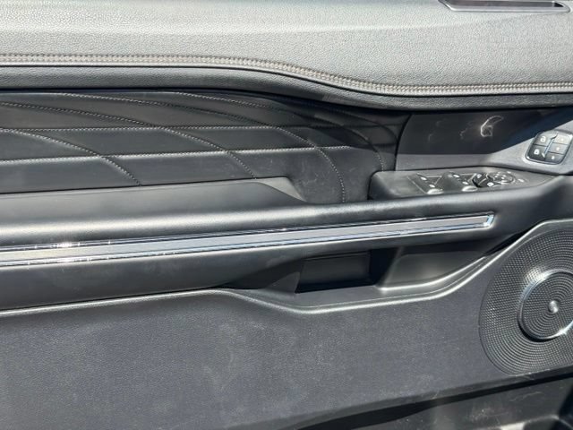 Used 2019 Ford Expedition Max Platinum RWD image 12