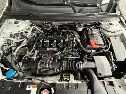 Used 2018 Honda Accord EX image 37