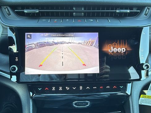 New 2026 Jeep Grand Cherokee Altitude AWD/4WD image 24