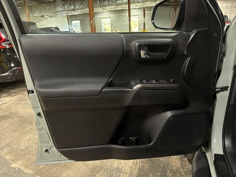 Certified 2022 Toyota Tacoma TRD Sport image 30