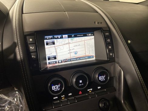 Used 2017 Jaguar F-TYPE R image 23