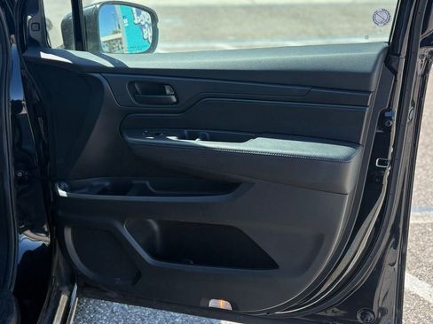 Used 2024 Honda Odyssey Sport image 18