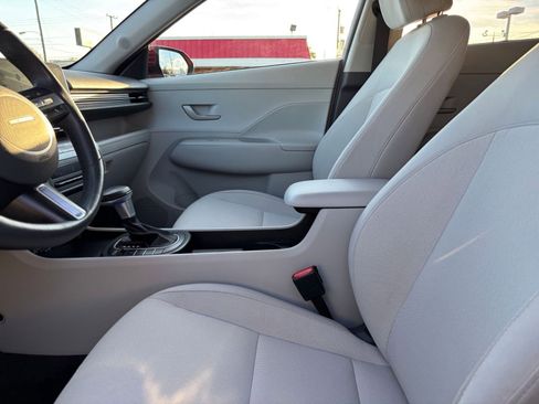 Used 2025 Hyundai Kona SEL image 27