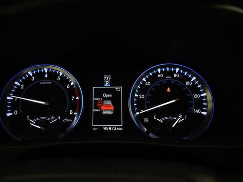 Used 2014 Toyota Highlander Limited w/ Driver Technology Package AWD/4WD image 2
