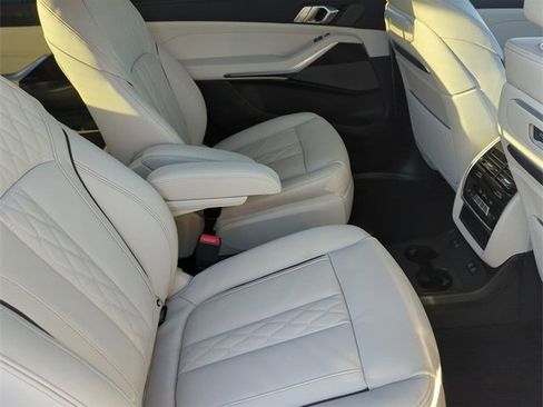 New 2026 BMW X7 xDrive40i w/ M Sport Package image 13