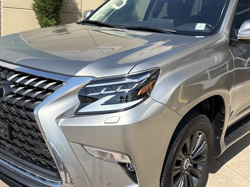 Used 2023 Lexus GX 460 Premium w/ Accessory Package AWD/4WD image 6