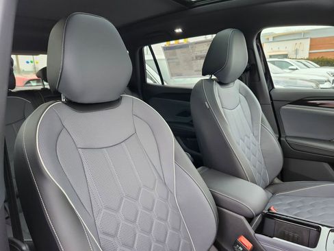 New 2026 Volkswagen Tiguan SEL R-Line image 14