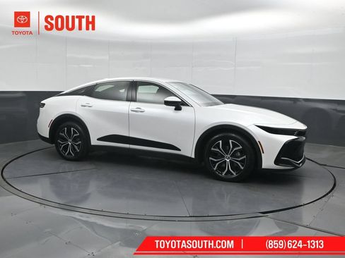Used 2024 Toyota Crown AWD/4WD image 1