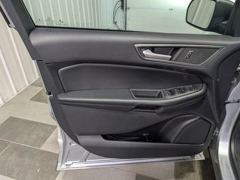 Used 2022 Ford Edge SE AWD/4WD image 12