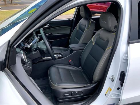 Used 2025 Chevrolet Trax ACTIV w/ Driver Confidence Package FWD image 8