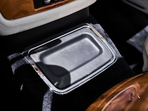 Used 2009 Rolls-Royce Phantom Drophead Coupe RWD image 68