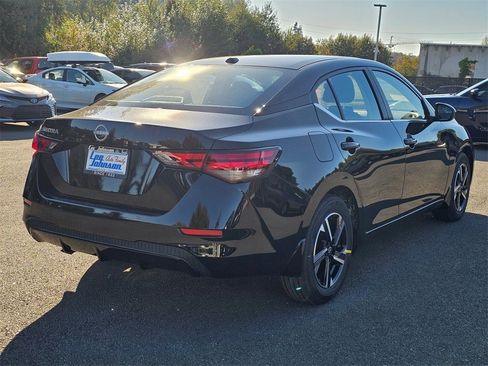 New 2025 Nissan Sentra SV w/ Trunk Package image 5
