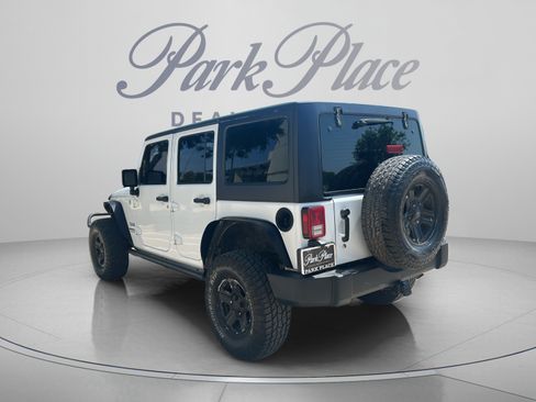 Used 2011 Jeep Wrangler Unlimited Sport w/ Connectivity Group AWD/4WD image 3