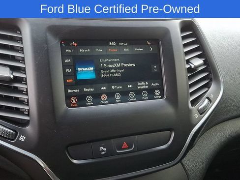Used 2020 Jeep Cherokee Latitude Plus AWD/4WD image 18
